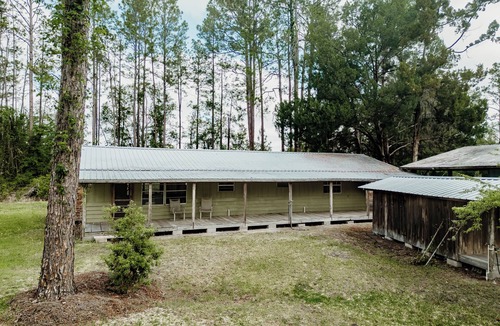 Lake City House | The Sawmill Retreat: A 30 Acre pet-friendly retreat beside Osceola Forest
