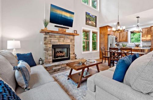Frank House | The Toasted Marshmallow 2 Kings Fire Pit Hiking