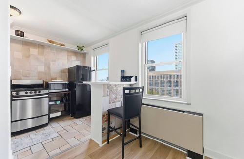 Downtown Atlanta Condo | The View at Peachtree Towers