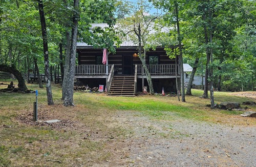 Mentone Cabin | THE WOODLANDS - VERY QUIET SECLUDED CABIN