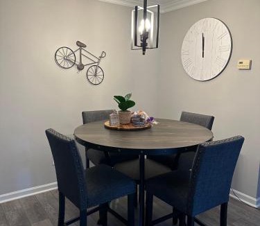 Lithia Springs House | ThrillStay Team Sports Vacation Home