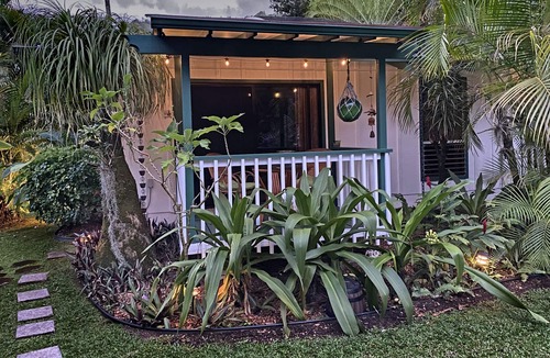 Wainiha Cottage | Tiki Hut Cottage - Lush Tropical Garden, ;Walk to Tunnels Beach TVNCU#5161