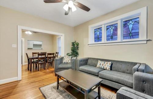 Southwest Garden House | Tower Grove Getaway sleeps 8
