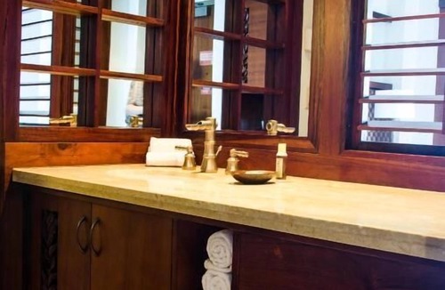 Kaanapali Hotel | Tower Ocean View King at Royal Lahaina Resort