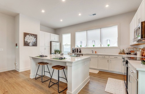 Chosewood Park House | Townhome 1 Mi to Grant Park & Atlanta BeltLine!