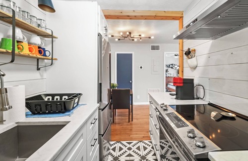 San Marco Apartment | Tranquil 1BR Loft | Heart of San Marco Living