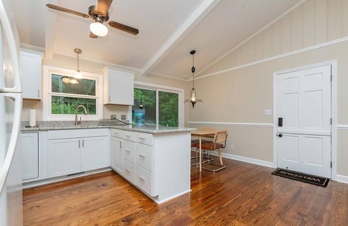 Mount Airy Cottage | Tranquil 2-bedroom cottage with AC in charming Mount Airy at Serre Vineyards