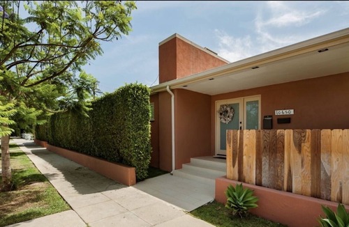 Melrose Villa | Tranquility in Prime Location