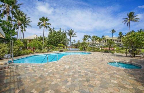 Hanamaulu House | Tropical 1 Bedroom with 2 Full Bath at Resort