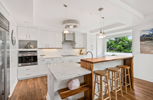 Kaiulani House | Tropical Elegance: Tropical Elegance, Acacia Bar, Jetted Tub & Majestic Views
