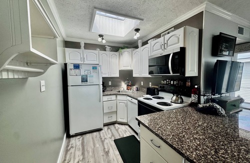 Duck Condo | Truly Oceanfront, newly renovated. The Penthouse in Duck, Amazing Ocean Views!