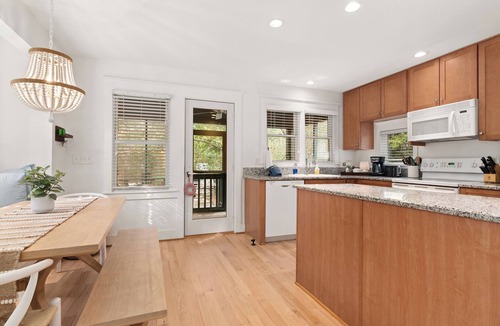 Surfman's Walk House | Two-bedroom cottage tucked away in the peaceful maritime forest