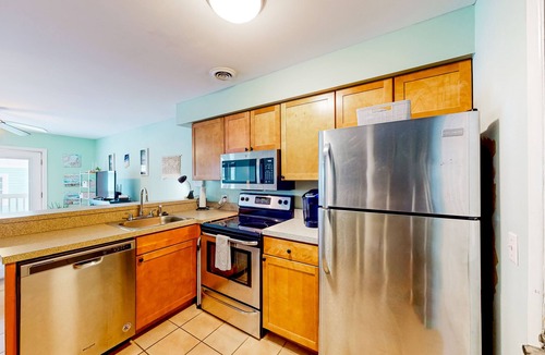 North Ocean City Condo | Two-level condo with pool & private balcony - walk to beach and Northside Park