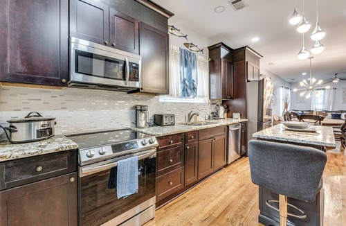 Atlanta Cottage | Unbeatable Hub 1 Mi to Mercedes-benz Stadium, Dtwn