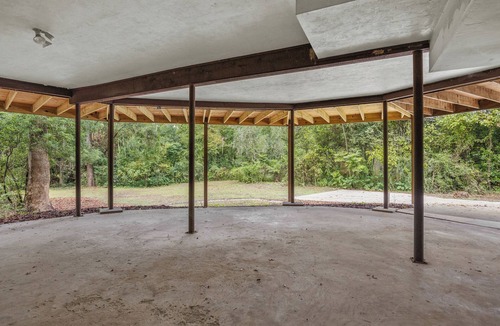 Gainesville House | Unique Dome Retreat w/Deck - Near Downtown Gainesville & 1 mile to UF Stadium