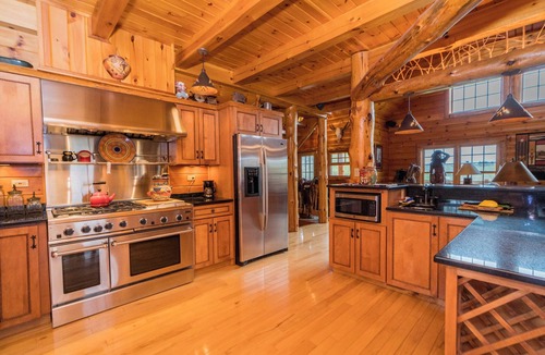 Johnsonville House | Unique Log Cabin, Hudson Riverfront, minutes to Saratoga