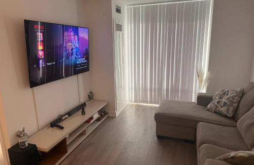 Vaughan Apartment | Uniqueplace
