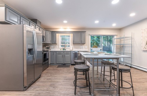 Saratoga Springs House | Updated Colonial Close To Town - Available All Year ~ Excellent Hot Tub!