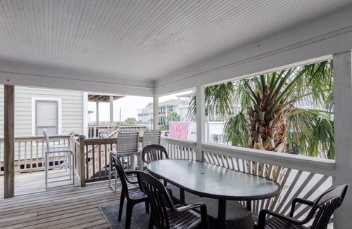 Wrightsville Beach House | Upper level duplex in heart of Wrightsville Beach!
