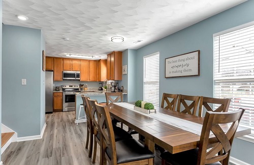 Northeast Virginia Beach House | Virginia Beach - 3 Bedroom Monthly Rental In VIBE