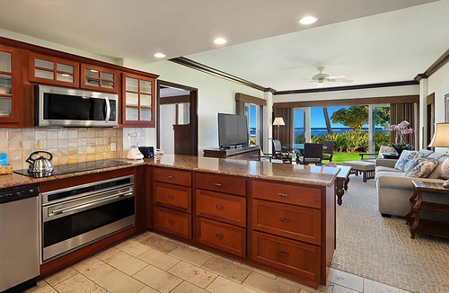 Wailua Condo | Waipouli Beach Resort A106 Oceanfront 2BD 3BA