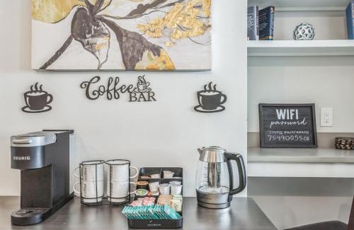 Cumberland Apartment | Walk to Braves, King bed, Mercedes Benz Stadium