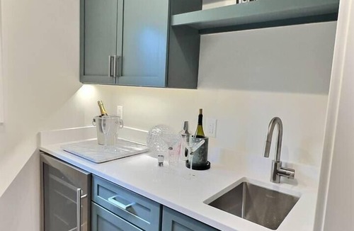 Fennville House | Walk to the beach! Pool/Hot Tub/5 Bedrooms/AC/WiFi