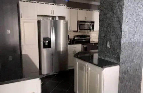 Squirrel Hill South House | Walkable Draft or Game Day Stay Near Acrisure Stadium 3 BR Private Home