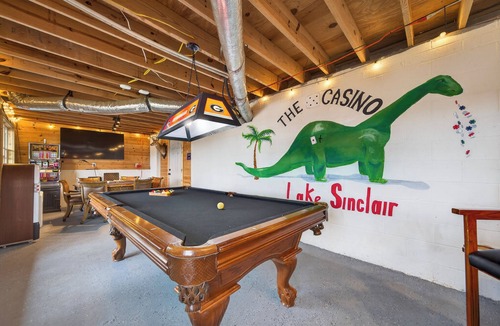 Eatonton House | Welcome to On Pointe: 4 bedrooms, Sleeps 10, Kayaks, Hot tub, Game room + MORE!