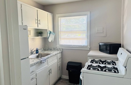 Candler Park Apartment | Welcoming to your cozy home away from home in the heart of little 5 points!
