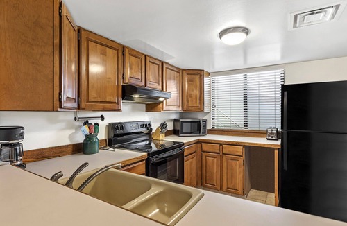 Kahaluu Bay Condo | White Sands Village #120