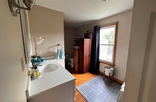 North Adams Apartment | Wilco wknd - 10 min walk to MassMoca 2-bedroom apartment with AC