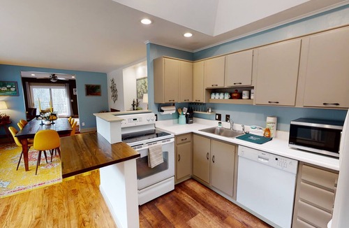 Mendon House | Winter Lore — 26 Private Acres, Game Room, Hot Tub & Pet-Friendly Near Killington