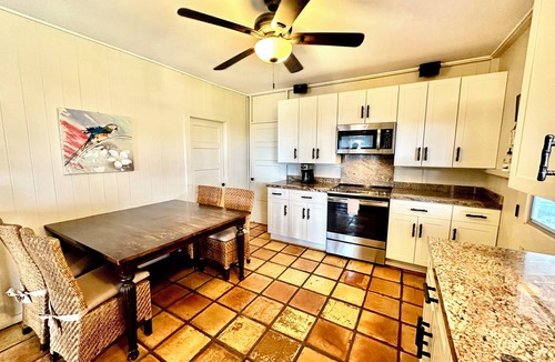 Kekaha House | Wonderful 3 bedroom for 6 ocean view Kekaha home!