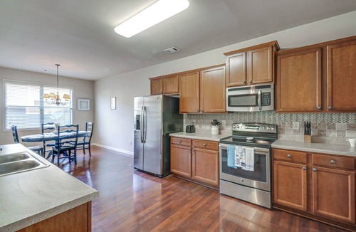 Clarkdale House | World Cup 3BR Group Hub Near MARTA Rail to Stadium