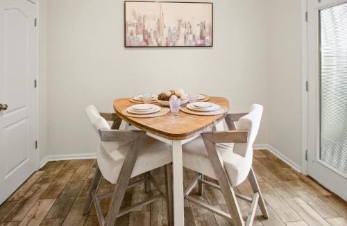 Atlanta Ski Chalet | WorldCup 7 min to Mercedes-Benz Stadium, Sleeps 6