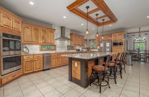 Greensboro House | WOW! 20% Off Until 2027, Huge View, Pointe Lot, Dock, Pontoon, 7 Bedroom; WOW