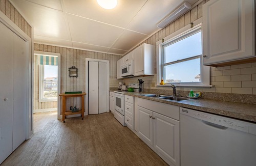 Carolina Dunes House | York - Duck, Carolina Dunes, Oceanfront, Ocean View, Hot Tub, Large Decks, Pets OK