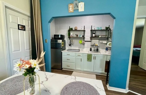 Lake City House | Your Cozy Farmhouse Inspired Retreat. Just 5 minutes to I-75. Pets Welcomed.
