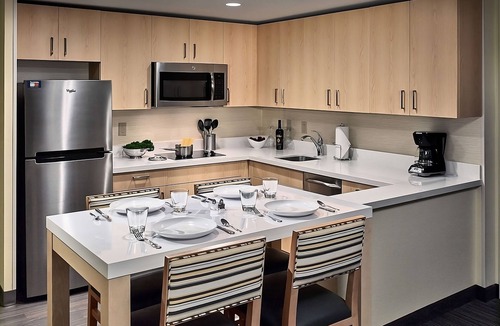 Gwinnett Place Hotel | Your Relaxing Getaway Awaits! 3 Comfortable units to Enjoy! Close to Green Space
