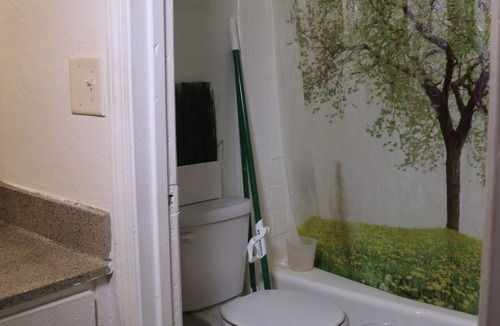 East Point House | Your stylish cozy home away from home with spacious, funky artsy décor.