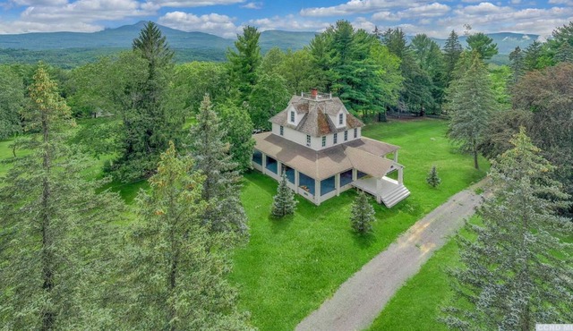 1850 Catskills Farmhouse on 8 acres in E. Durham