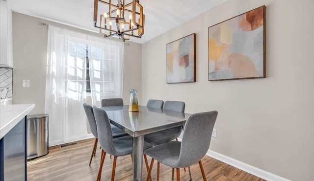 2 homes in 1 listing! 7 Bedrooms, Sleeps 18