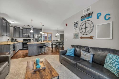 3BD Olympic Park Condo on FREE Shuttle Line