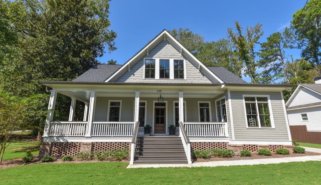 5 bed 5 bath farmhouse in desirable Five Points!