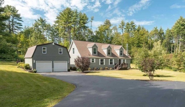 6BR Family Retreat - Heated Pool & Game Room - Near Lake George & Saratoga