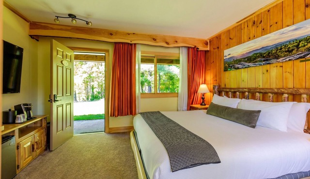 Adirondack Spruce Lodge