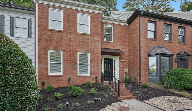Atlanta Battery Dugout Charmer 3BR, 2.5BA Townhome
