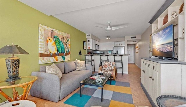 Beachfront Condo | Pool + Hot Tub | Near Seawall
