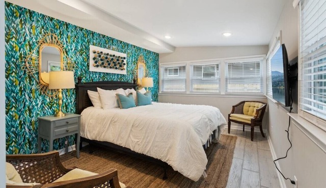 Beachside Escape: 1/2 mile from beach for family getaway